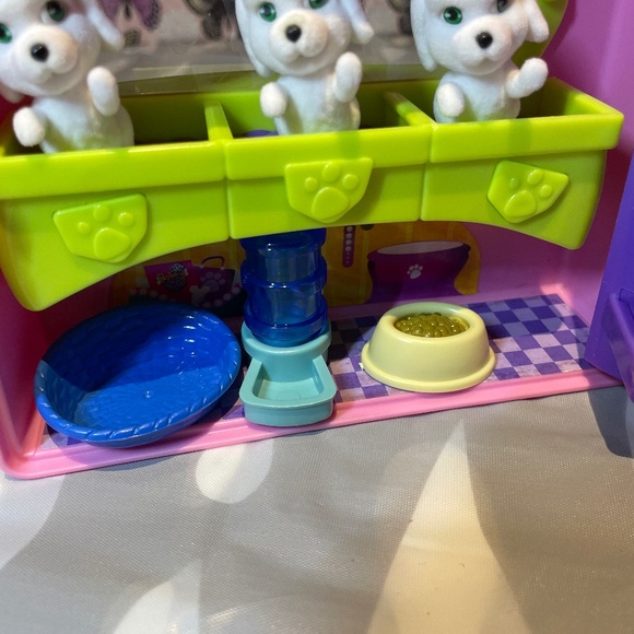 🎁2 for $15- Vintage 🦴Puppy in My Pocket 🐶Newborn Nursery play set - Picture 4 of 8